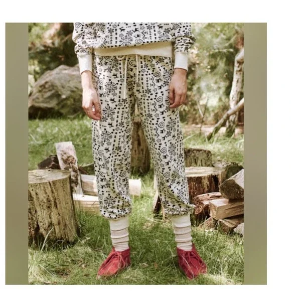 The Great. The Cropped Washed White Folk Print Sweatpants Sz 2/Lg